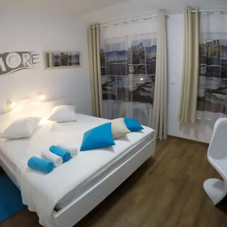 Domenico Konukevi 4*