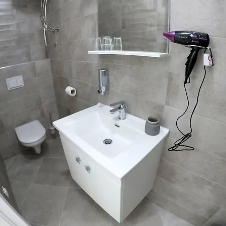 Konukevi Domenico Lozovac