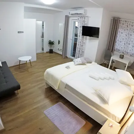Gæstehus Domenico 4*