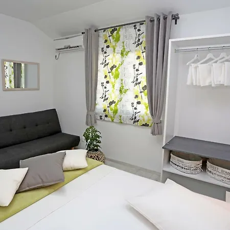 Domenico 4* Lozovac