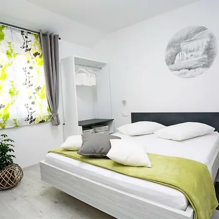 Konukevi Domenico Lozovac