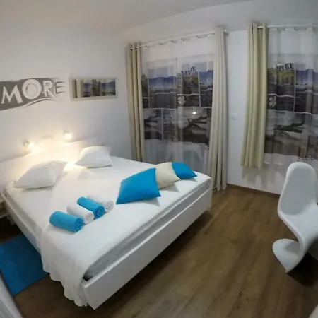 Gæstehus Domenico 4*
